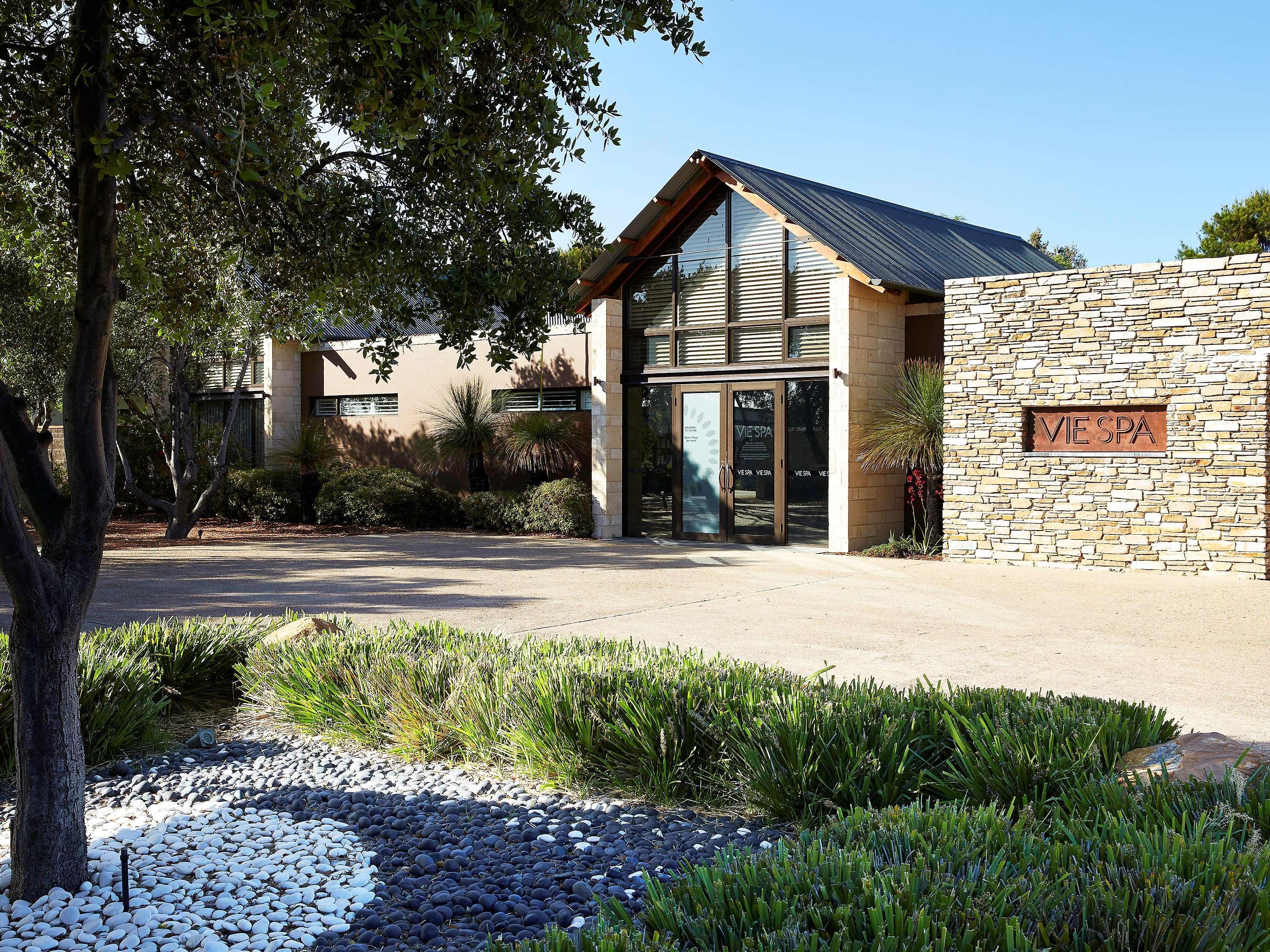 풀만 벙커 베이 리조트 마가렛 리버 던스브로그 외부 사진 The entrance to the Villon winery